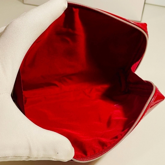 NWOB CHANEL Beauty Beaute VIP Red Christmas Holiday Cosmetic Makeup Pouch Bag - Picture 6 of 10